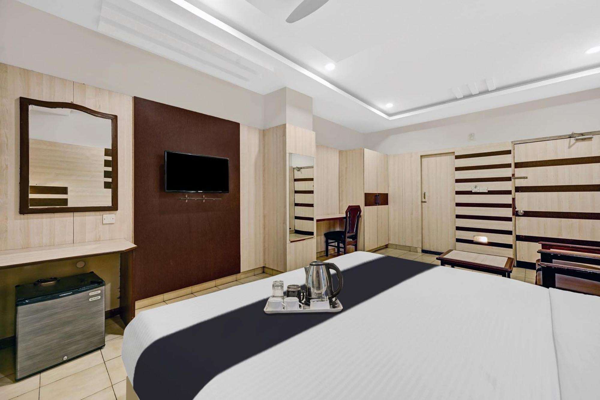 Super Townhouse Oak Hotel Belsons Taj Mahal Secundurabad エクステリア 写真